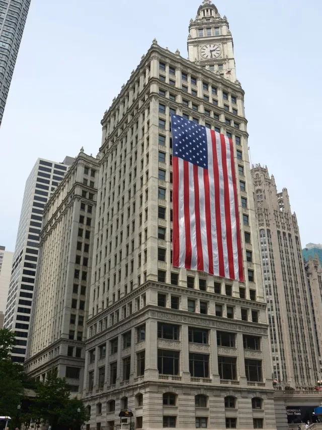 chicago, american flag, skyscraper-tourist destination in USA